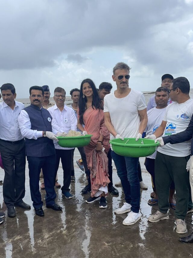 Rahul Dev and Mugdha Godse Carry forward “Swachchata Abiyaan” as Ambassadors in parts of Mumbai