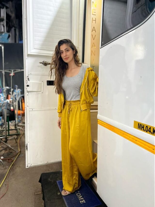 Raai Laxmi in Ajay Devgn's next? 2 Raai Laxmi in Ajay Devgn’s next?