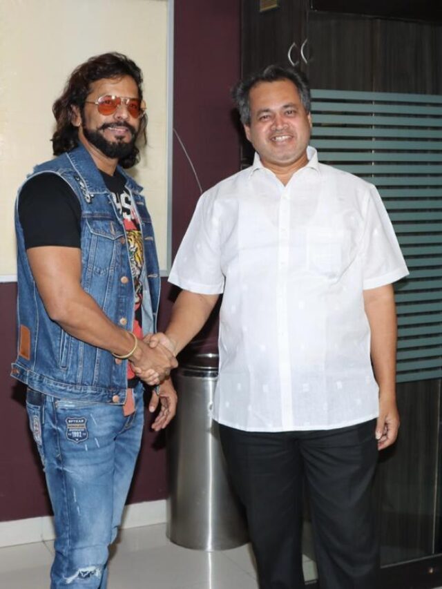 Hari Om Cinema organised a Press Conference of their Marathi film "Hari Om" by Srihari Studio which was released on 14 October 2022 across Maharashtra to clarify the accusation by Samajwadi Party who have objected a dialogue from the film “ This is our Maharashtra not your village 2 Hari Om Cinema organised a Press Conference of their Marathi film “Hari Om” by Srihari Studio which was released on 14 October 2022 across Maharashtra to clarify the accusation by Samajwadi Party who have objected a dialogue from the film “ This is our Maharashtra not your village