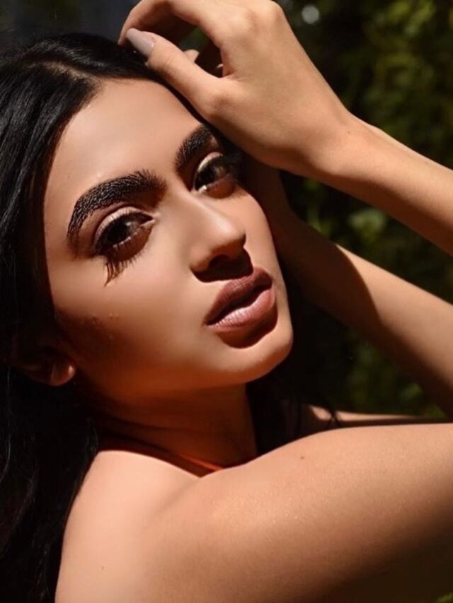 Kashika Kapoor becomes the first ever actress to turn a zombie on screen for the first every romantic-horror single Saajan by Ankit Tiwari 2 Kashika Kapoor becomes the first ever actress to turn a zombie on screen for the first every romantic-horror single Saajan by Ankit Tiwari