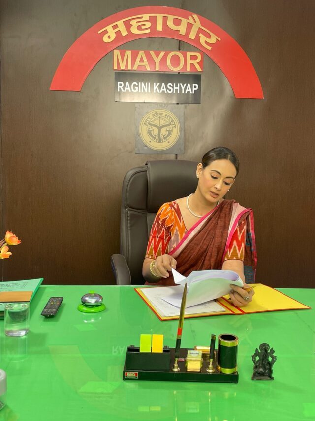 Preeti Jhangiani Spotted In Lucknow City Shooting for Mahapaur