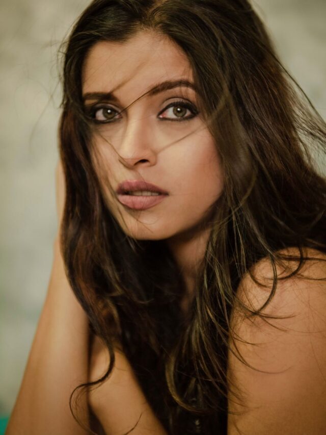 Rewati Limaye on World Radio Day: Radio is an integral part of my life, every time I travel, I love listening to the radio 2 Rewati Limaye on World Radio Day: Radio is an integral part of my life, every time I travel, I love listening to the radio