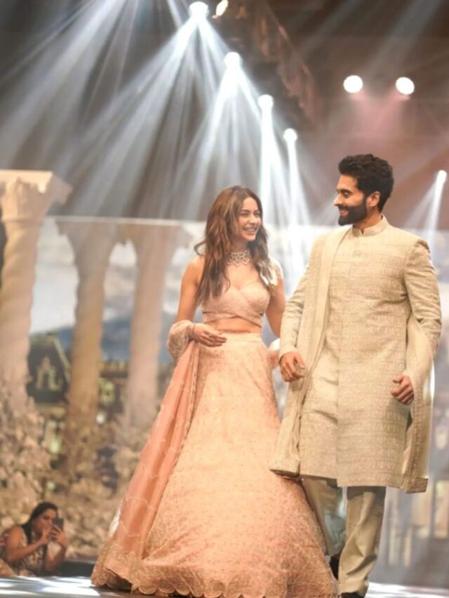 Jackky Bhagnani and Rakul Preet come together on stage for the first time to walk the ramp for a fundraiser