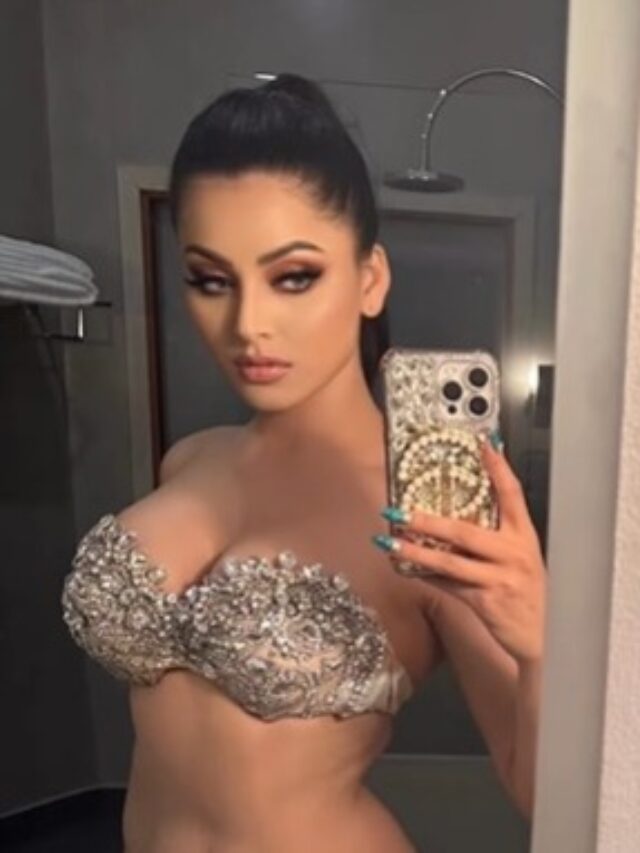 Urvashi Rautela’s Mirror Selfie Sets the Internet Ablaze: Exuding Elegance and Hotness