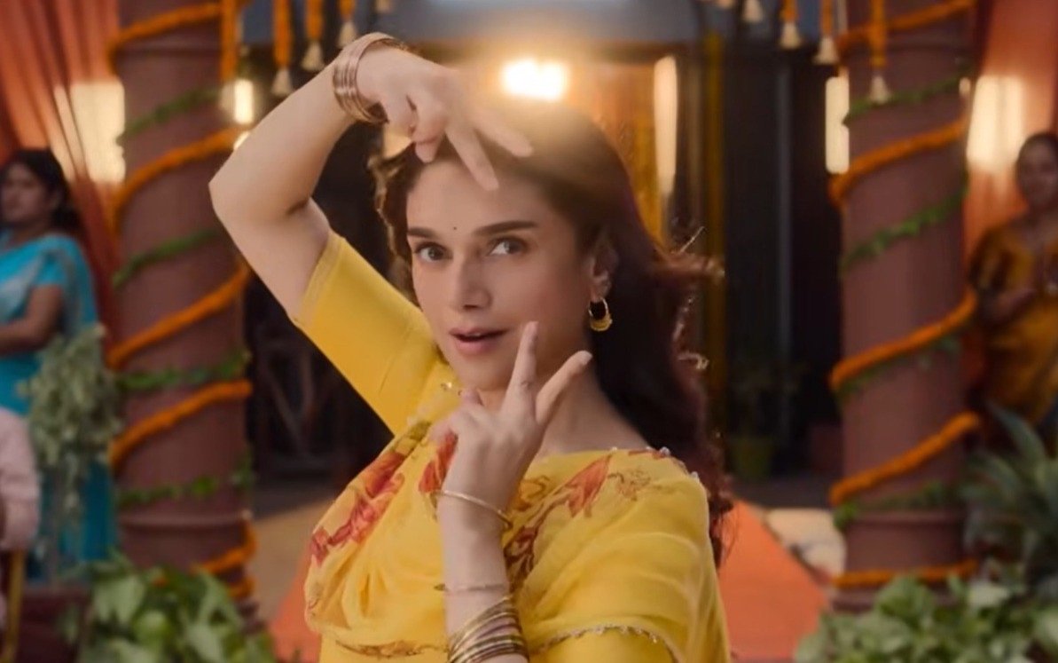 Aditi Rao Hydari brings a retro twist to Parivarik ManuRanjan, Ali Abbas Zafar’s nod to Helen