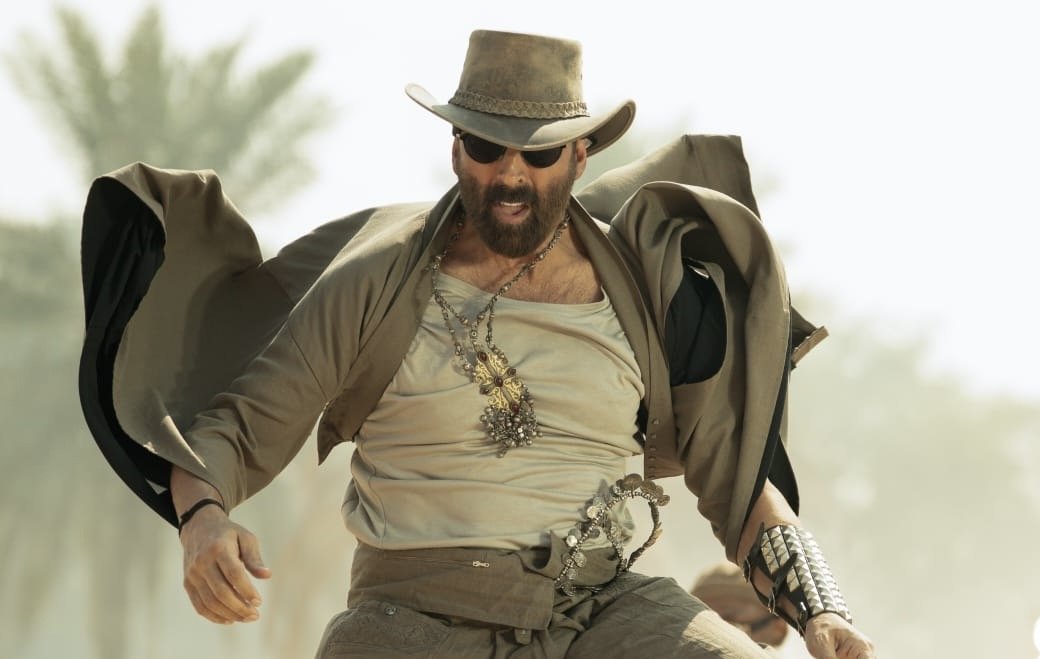 Welcome To The Jungle Recreates Uncha Lamba Kad Forever, Akshay Kumar Does the Fashion Heavy Lifting with Off-Beat Wardrobe & Maximalist Jewellery