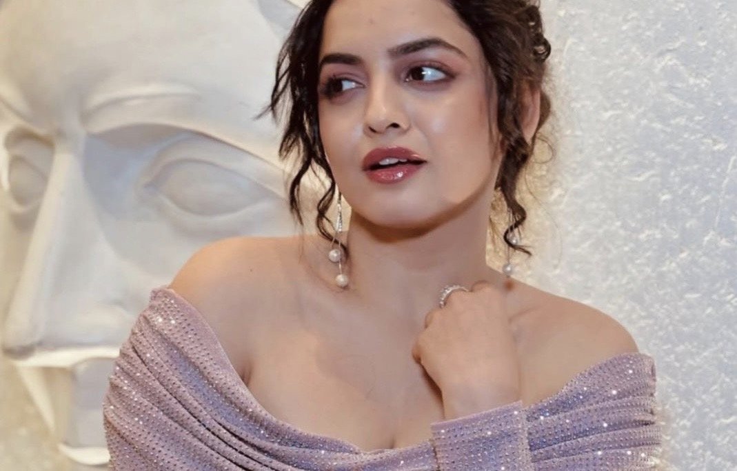 My Family And root Keep Me Grounded”: Neha Harsora Reflects On Her Journey In Television