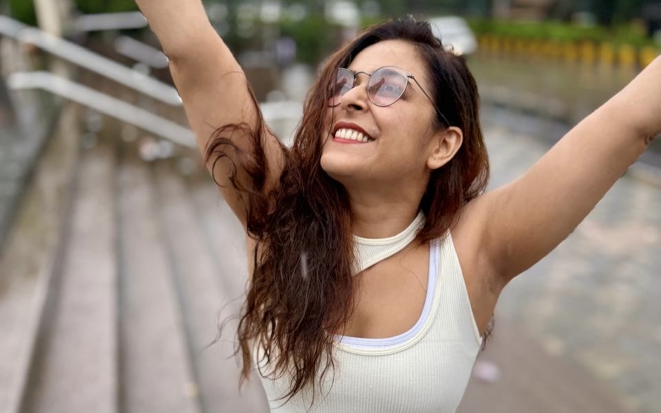 Madhurima Tuli Enjoys the Mumbai Rains, Embraces the Monsoon Mood