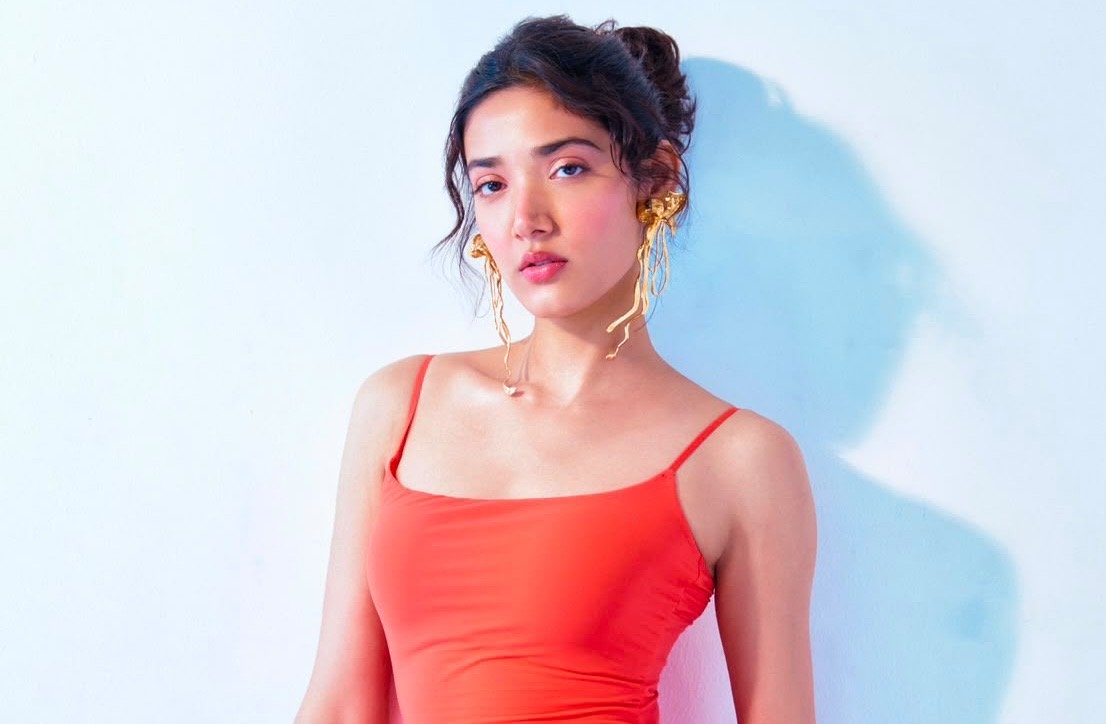 Medha Shankr Reveals her Natural Inclination towards Romance, Talks About Giving Equal Importance to her Personal Life