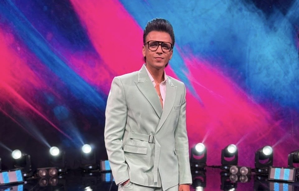 Abhijeet Sawant makes his entry in 'Indian Idol: Legends Return