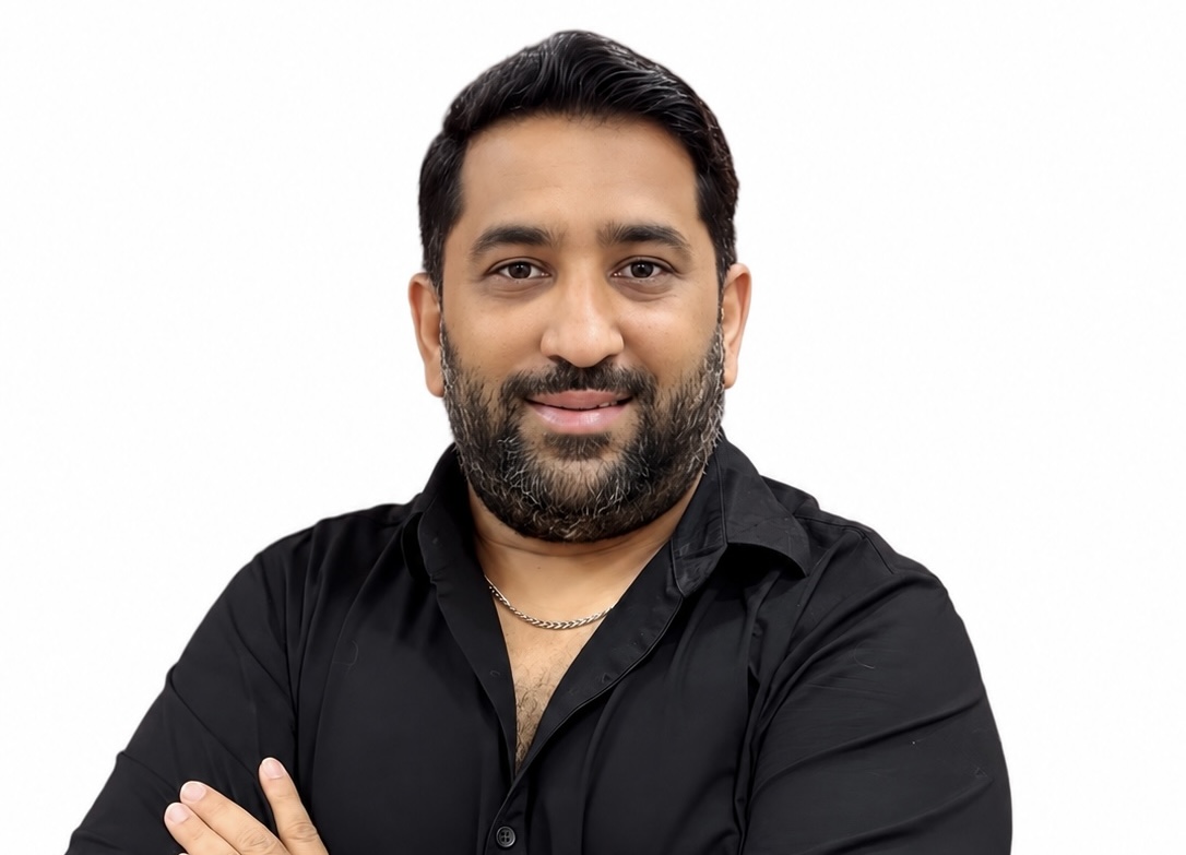Haji Saif Shaikh Juggles Four Music Shoots Across Europe, Announces ‘Yaar Ka Hona Hai’ Featuring Danish Alfaaz ,Adil Khan Durrani and Somi Khan