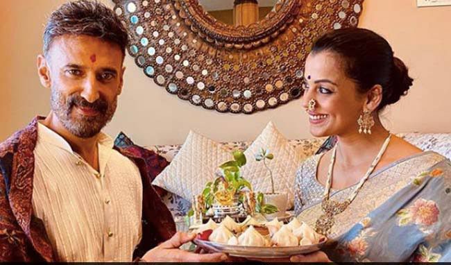 It was a low key Ganesh Chaturthi for Rahul and Mugdha Godse this year