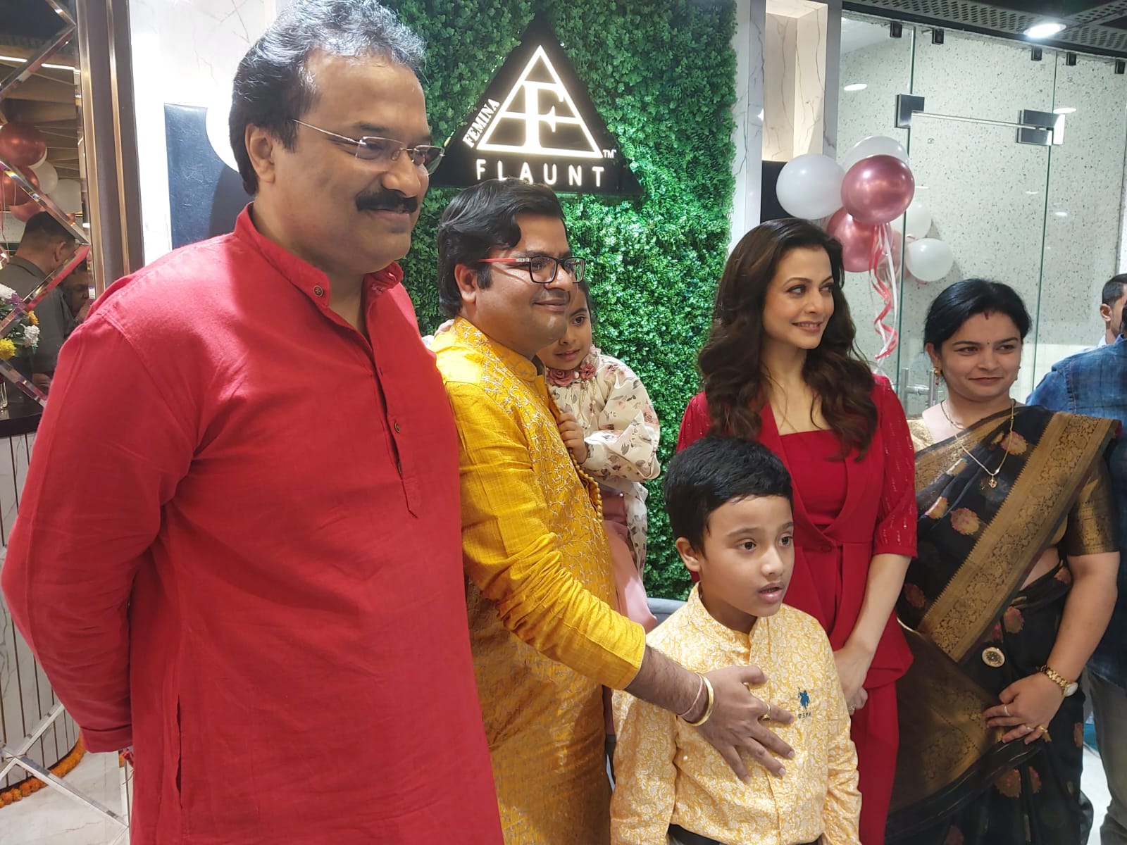 The first Femina Flaunt Studio Salon in Kolkata opens up on inauguration by leading film personality Koel Mullick on 7th December,  2022. The unisex studio salon is a business vertical and brand extension of the Femina magazine brand.