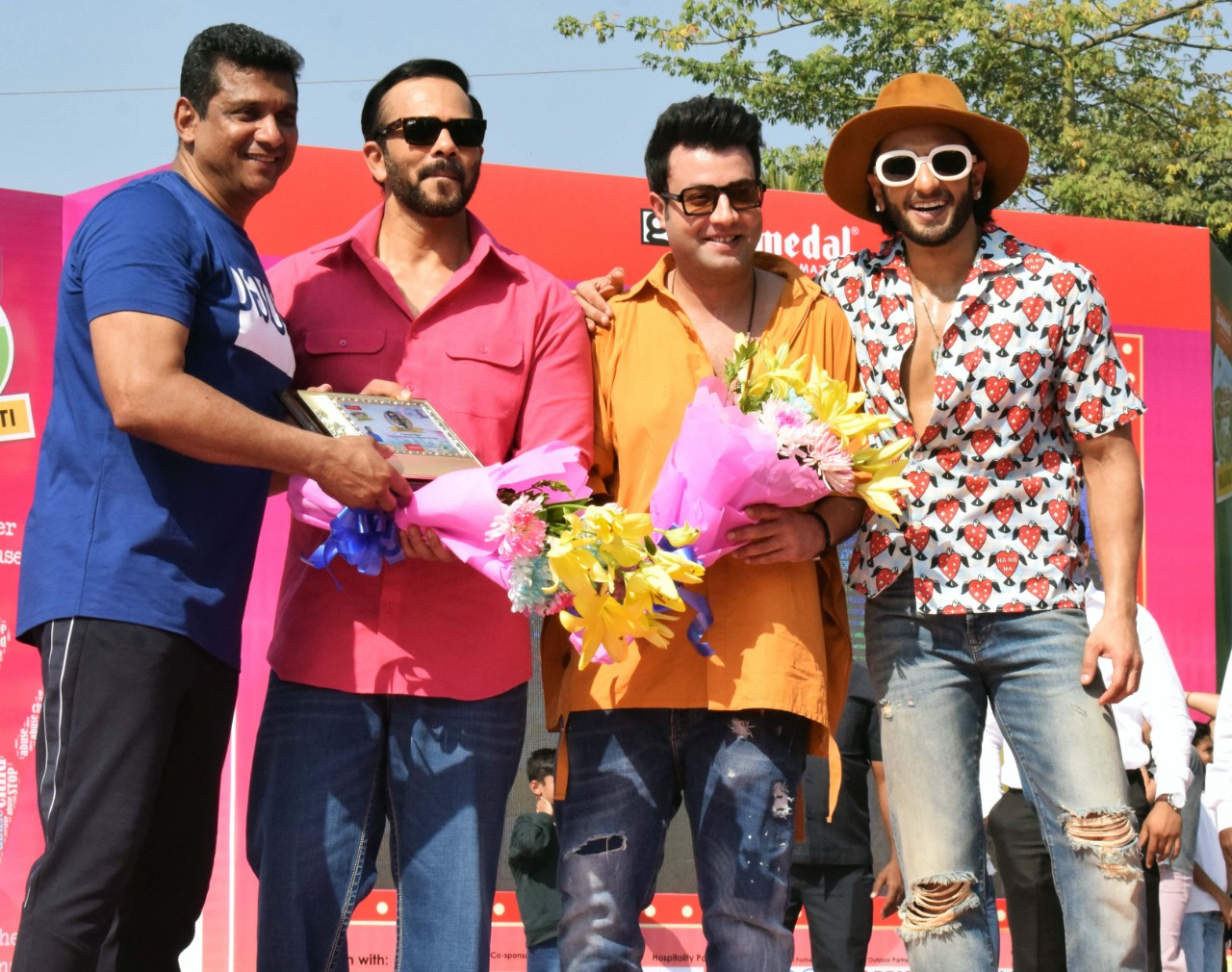 Ranveer Singh, Rohit Shetty , Varun Sharma came to promote their film Cirkus at Malad Masti.