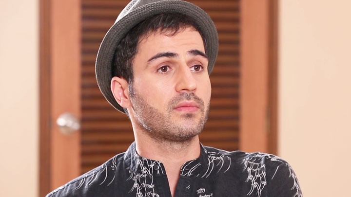 Sajjad Delafrooz says, "I don't think the audience would like us as actors to show our weak side; they prefer us smiling through it all"