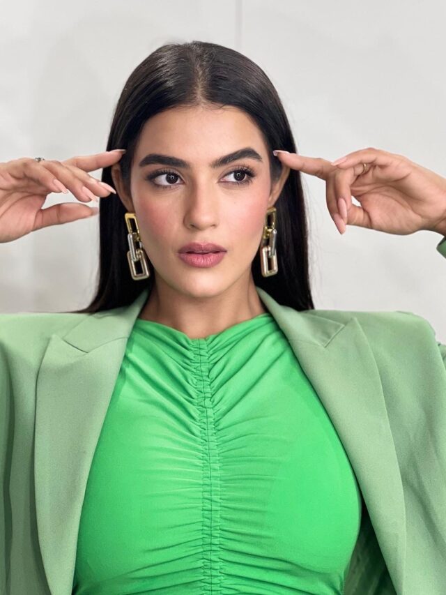 Kavya Thapar Gets into the Solitude Mode to Welcome the New Year, 2023