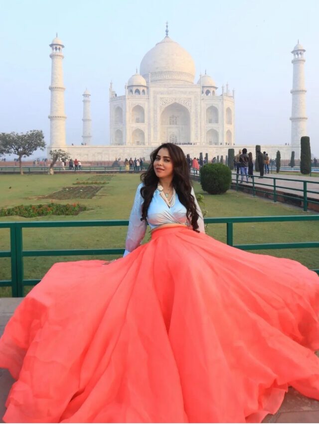 Actress Nikita Rawal Shares a Message for the Citizens of India on Republic Day