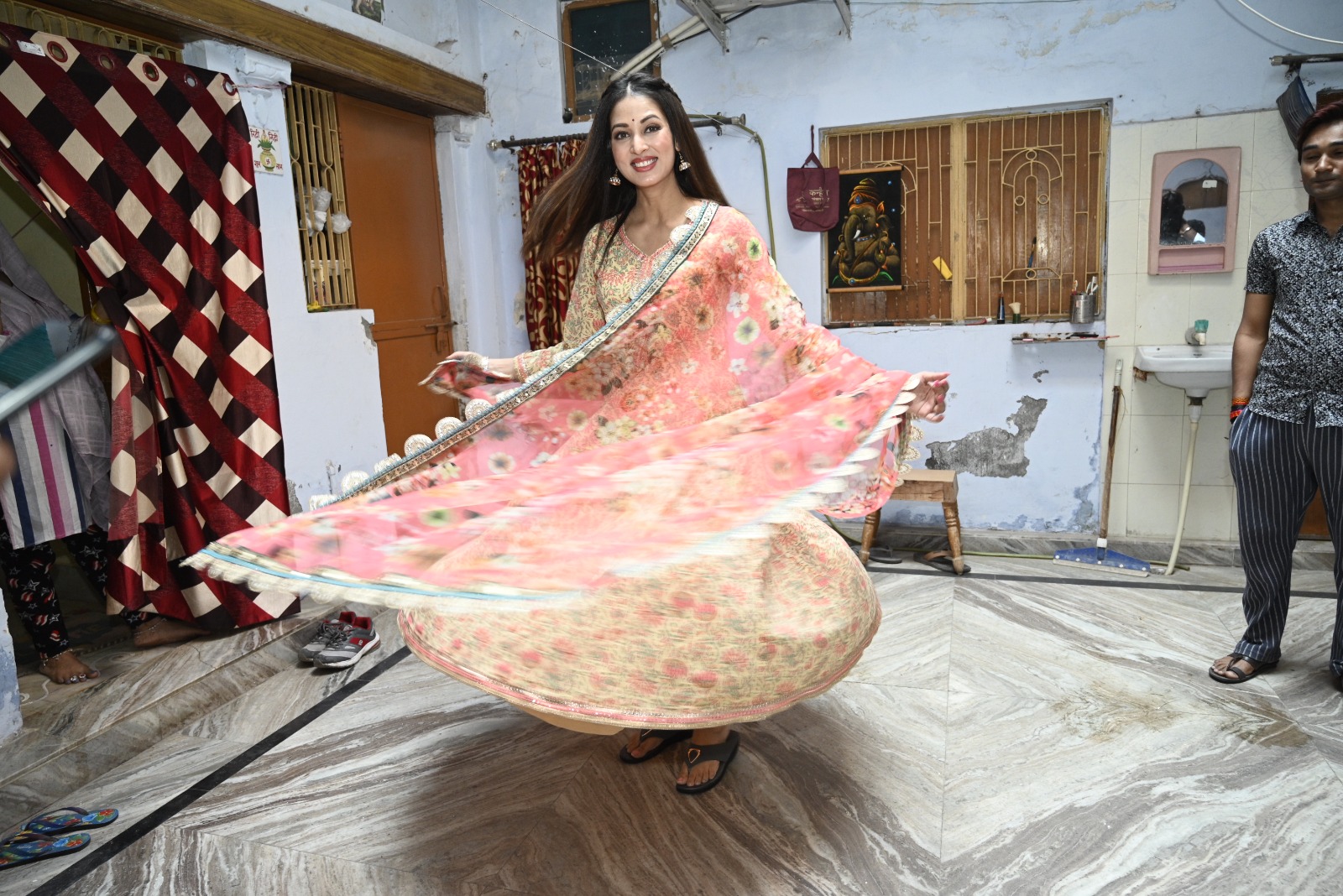 Vidisha Srivastava goes down memory lane as she visits her 100-year-old house in Varanasi