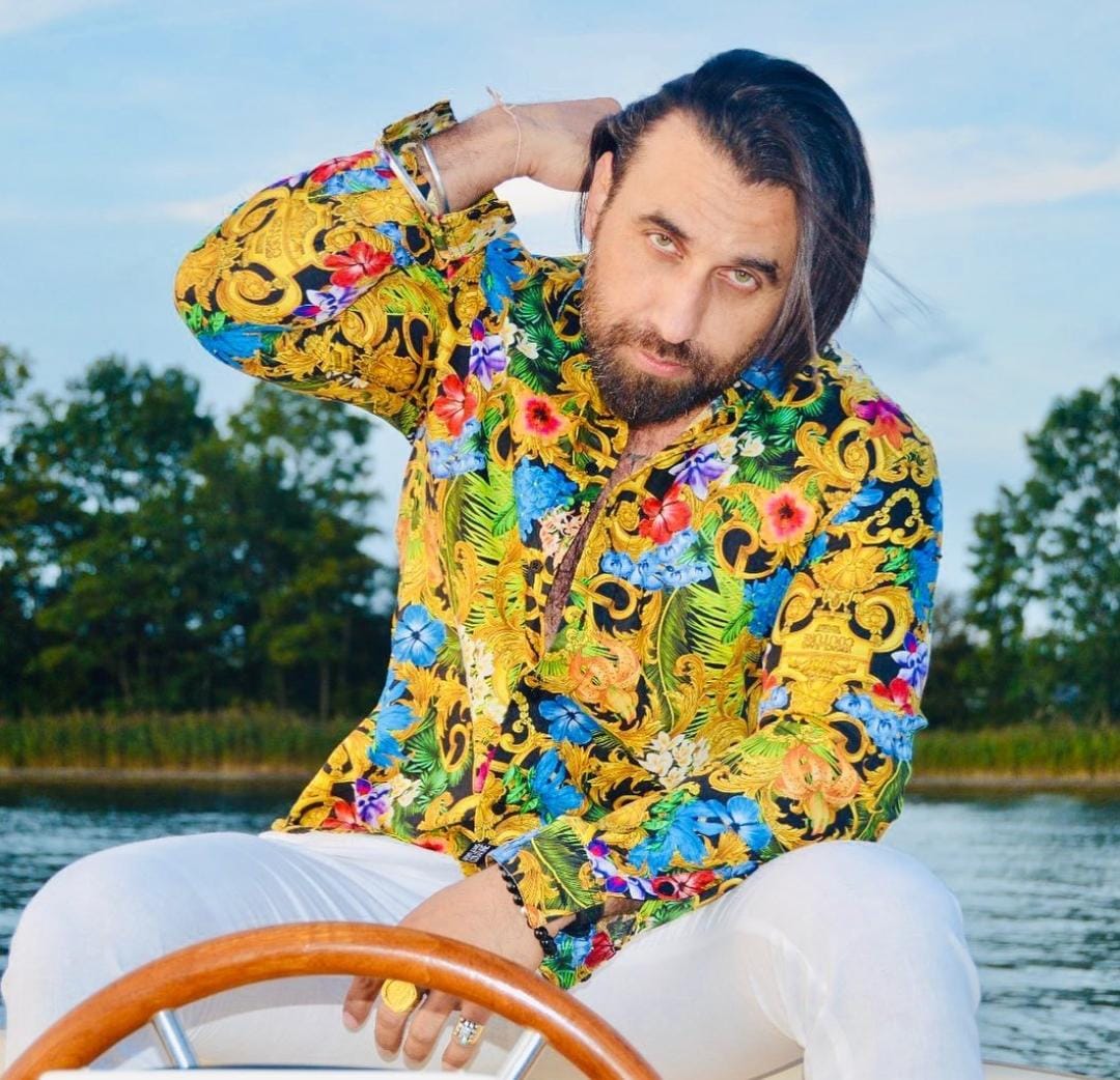 Actor and producer Dodi Khan to soon come up with new film and TV projects.