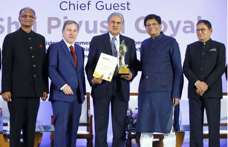 Union Minister Shri Piyush Goyal Felicitates Top Exporters at the 49th India Gem &amp; Jewellery Awards (IGJA)