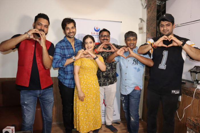 "Muhurat of 'Desi Love': Bulleya Fame Singer Amit Mishra Records Title Song for Santos Sagar's Upcoming Film"