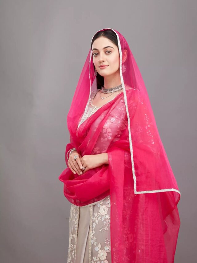 5 reasons why we love Dua in Prateek Sharma's studio LSD Rabb Se Dua