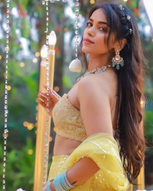 "Nancy Marwah Shines as a Powerful Yogini in Yash and Mamta Patnaik's 'Tere Ishq Mein Ghayal'"