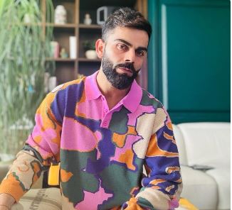 "Sonakshi Sinha Shows Support for Virat Kohli and Bangalore Team in IPL"