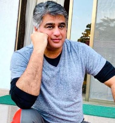 "Ayub Khan Excels in his Role as Vikram Oberoi in 'Tere Ishq Mein Ghayal'"