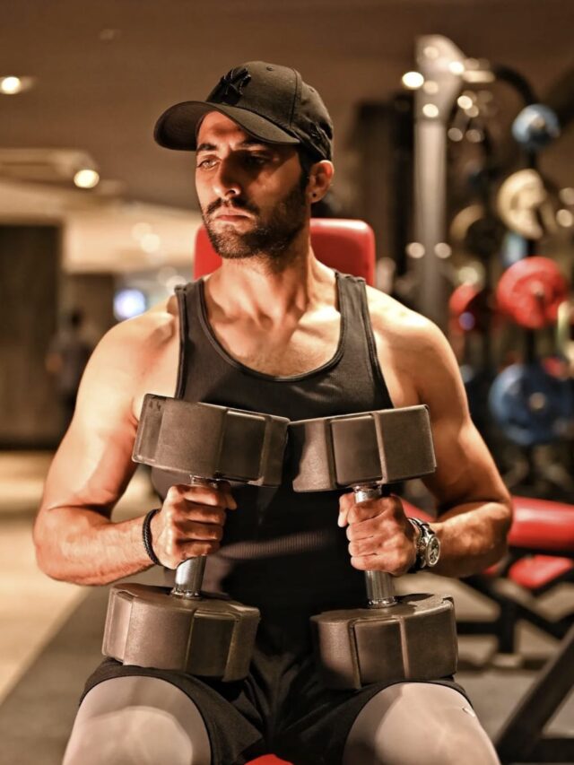 Akshay Oberoi undergoes shocking fitness transformation for his role as Air Force Pilot in Fighter