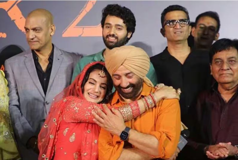 Bomb Scare at Gadar 2 Screening: Shocking Incident Outside Patna Theatre Raises Concerns Amidst Blockbuster Success