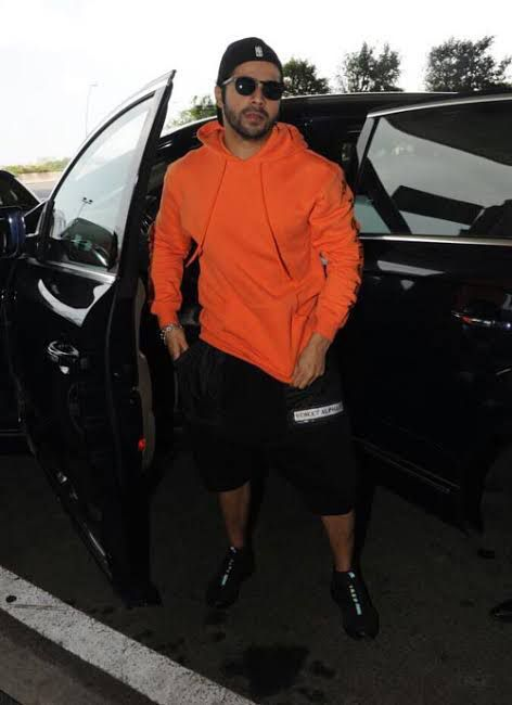 5 Bollywood Heartthrobs Who Master the Hoodie Look with Style