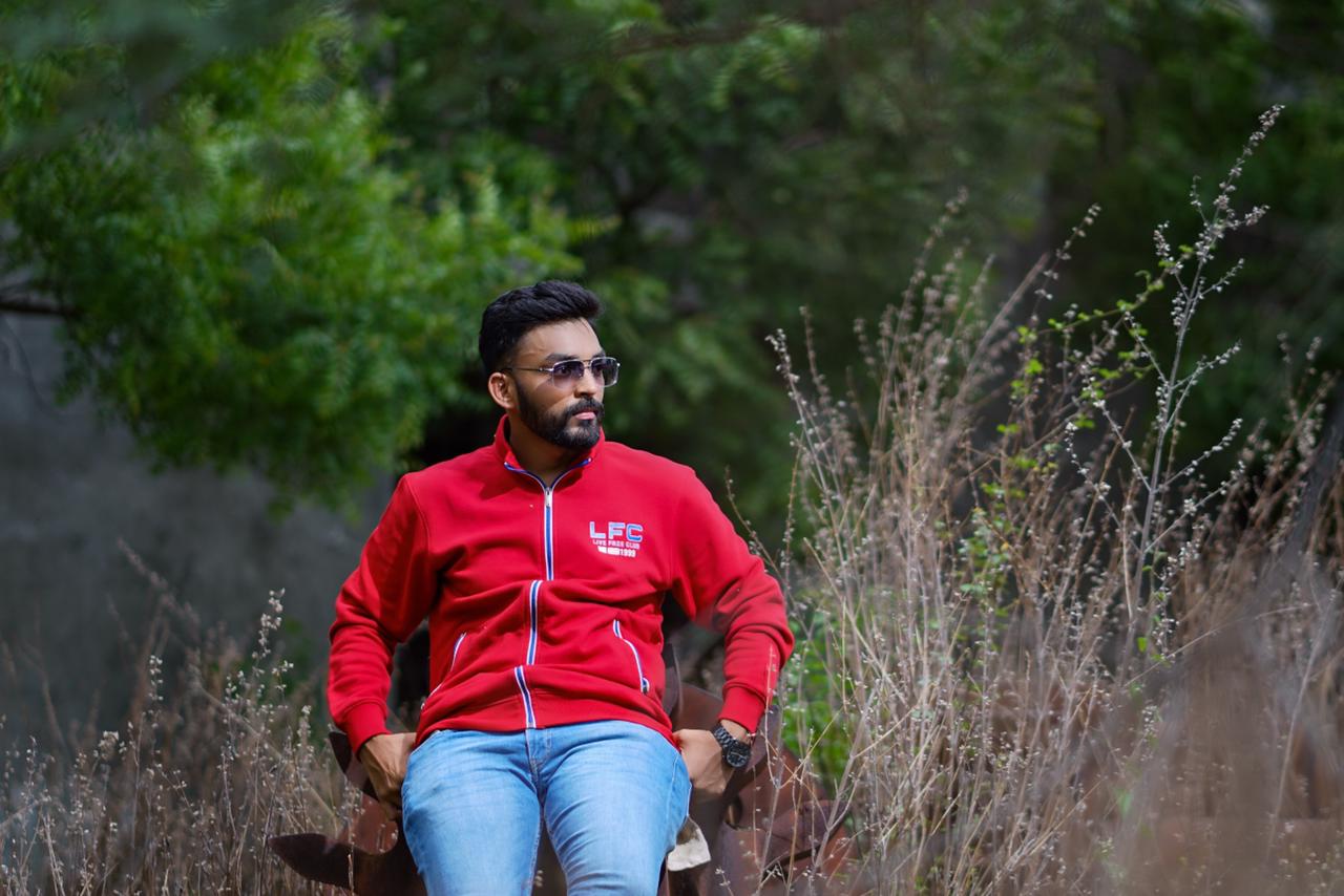 Devesh Mahajan: Age, Height, Weight, Career, Education, Girlfriend, Family, Net Worth, Biography And More