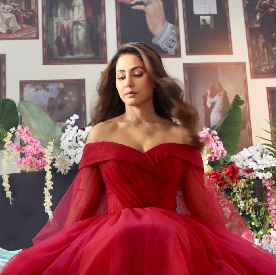 Hina Khan Ventures into Uncharted Territory with 'Country Of Blind,' Set to Premiere in the USA!