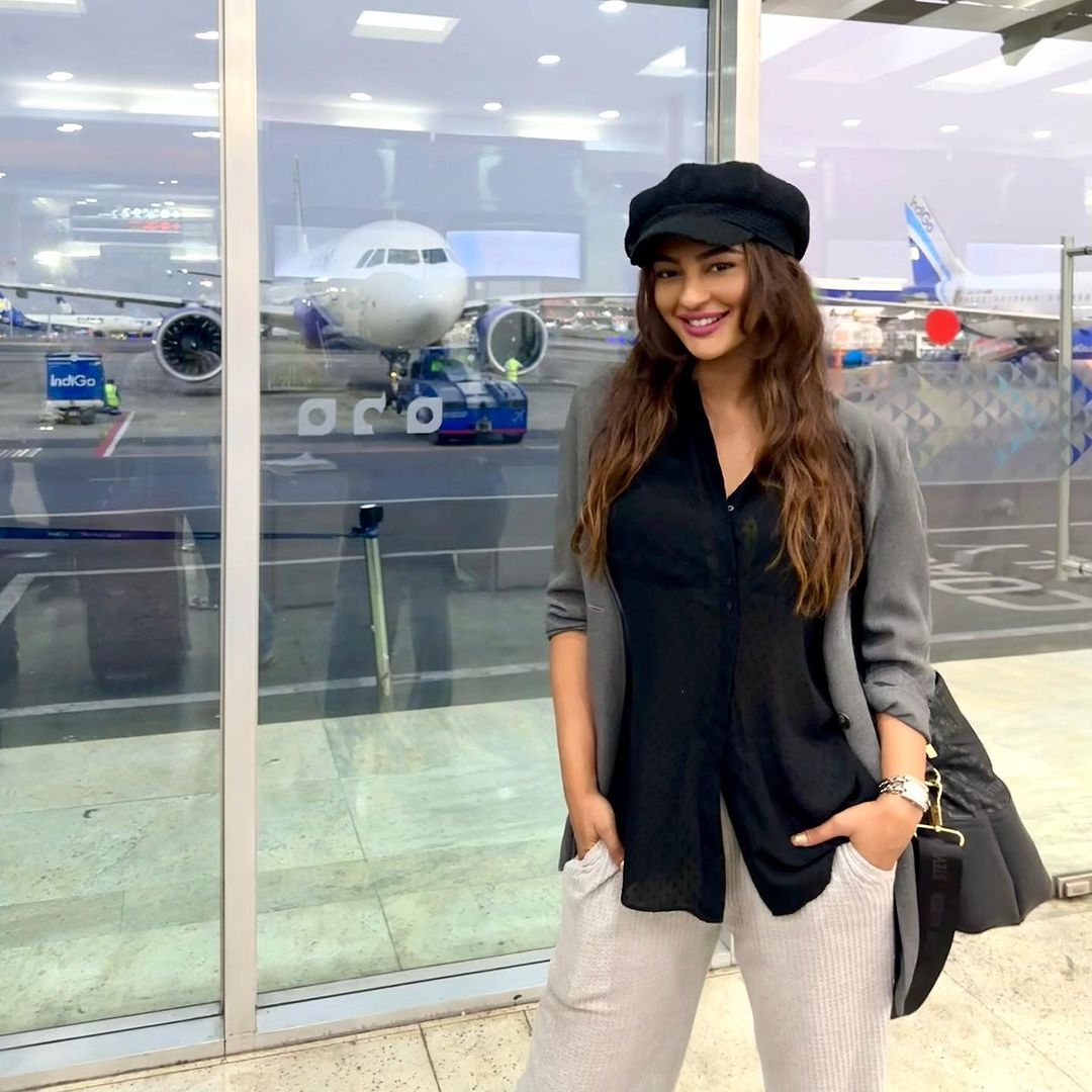 Seerat Kapoor Begins the Final Leg of Shooting for Her Upcoming Rom-Com with Sharwanand
