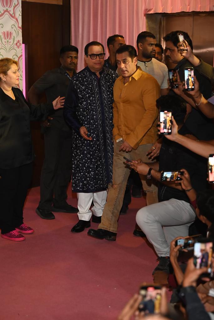 Ramesh Taurani and Varsha Taurani Host Star-Studded Annual Diwali Extravaganza