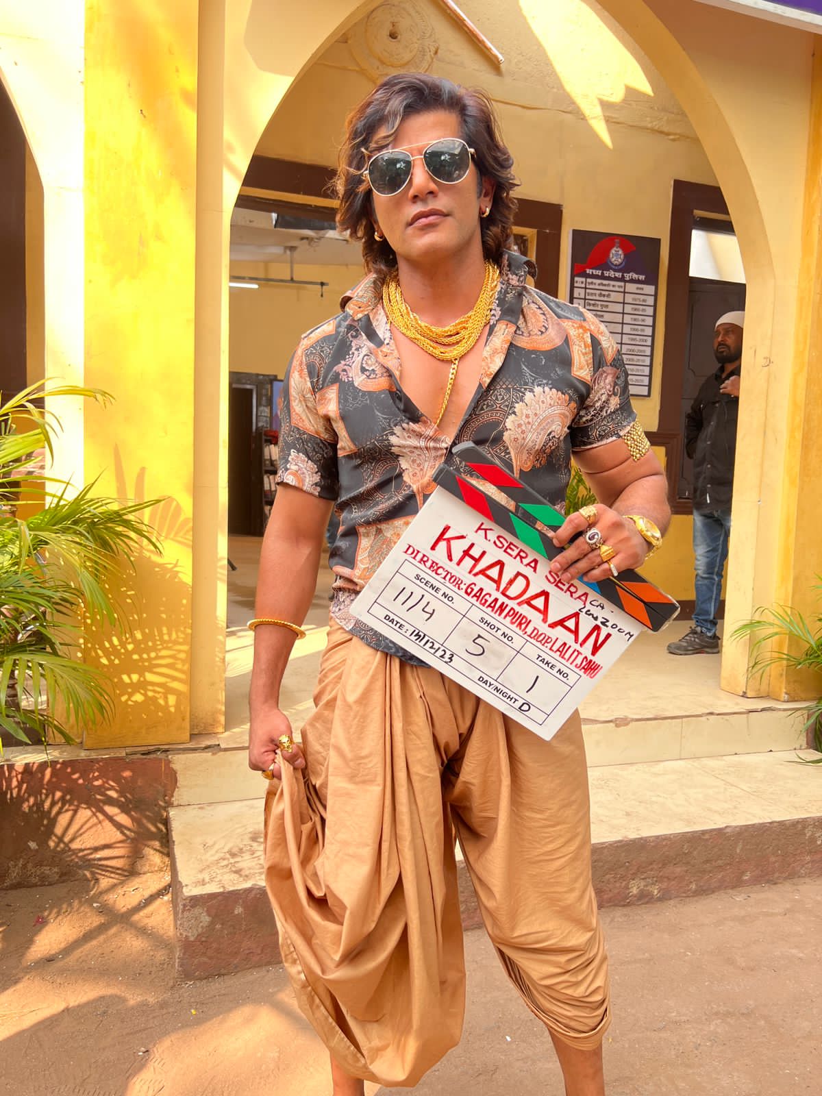 Karanvir Bohra Transforms Into Riveting Antagonist with Exquisite Mawali Style in 'Khadaan' Web Series