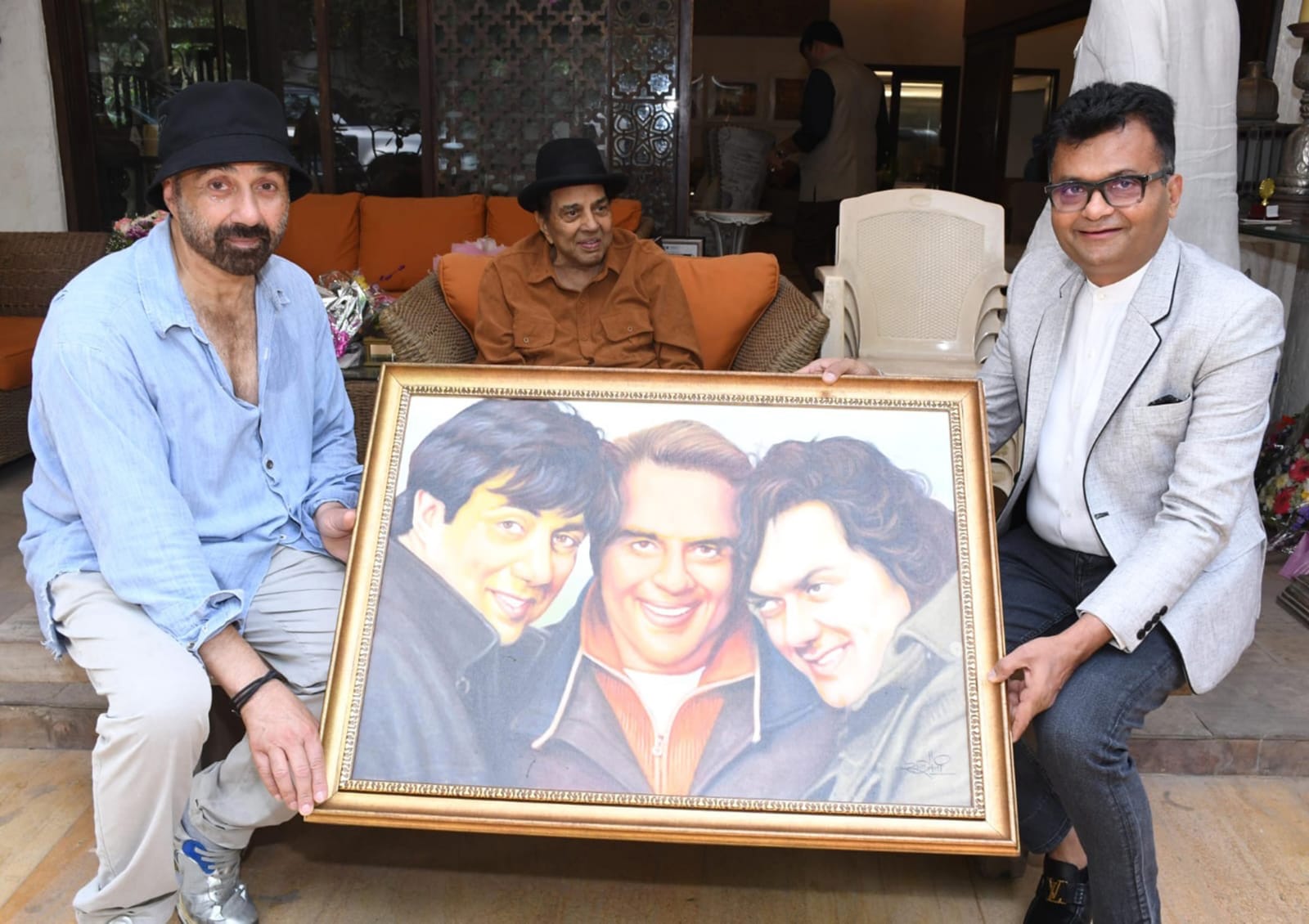 Dharmendra Touched by Dr. Aneel Kashi Murarka's Thoughtful Gesture on His Birthday