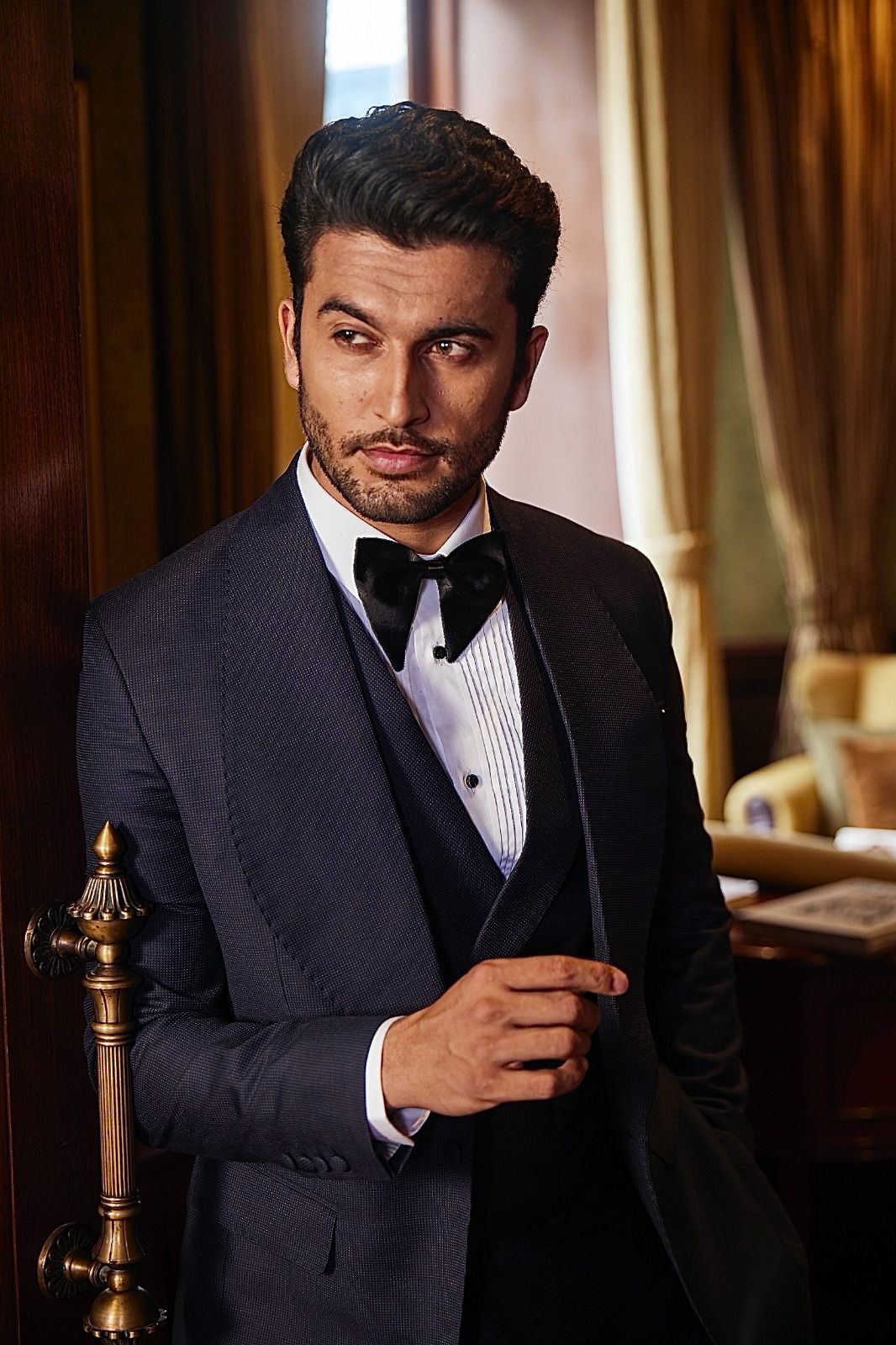 "From Reel to Real: Aankh Micholi's Navneet Malik Takes on Tea Stall Mastery"