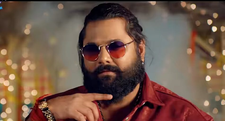 Desi star Samar Singh's Bhojpuri song 'Sarkar' goes viral, comes trending with 1.5 million views in a day