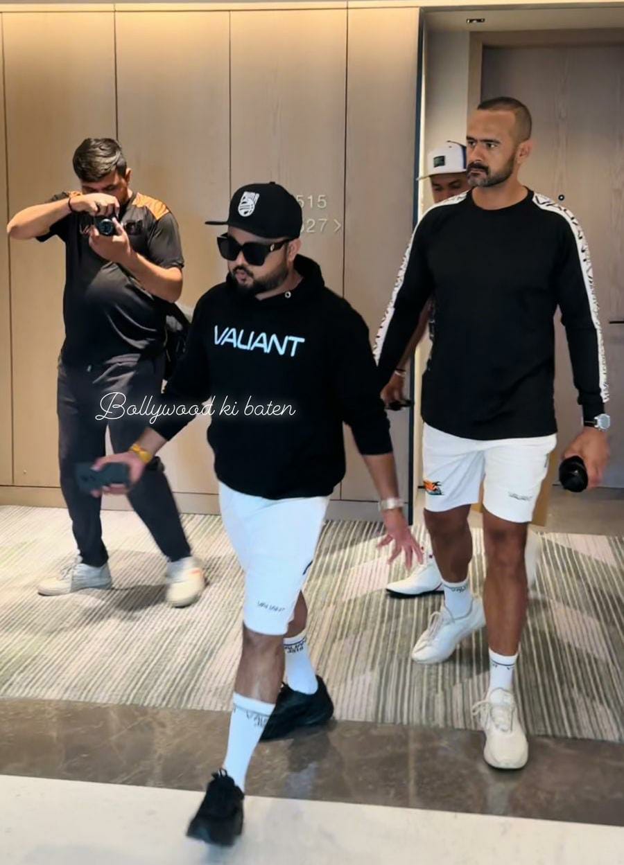 Cricketer Ovesh Shah and Gujarat Star Vipul Narigara Spotted Together in Mumbai