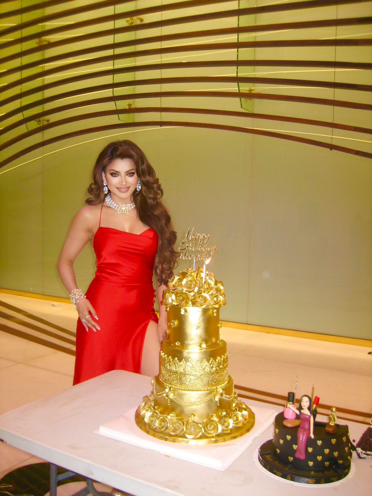 Urvashi Rautela: A Reigning Social Media Queen and Aspiring Multi-Starrer Actress