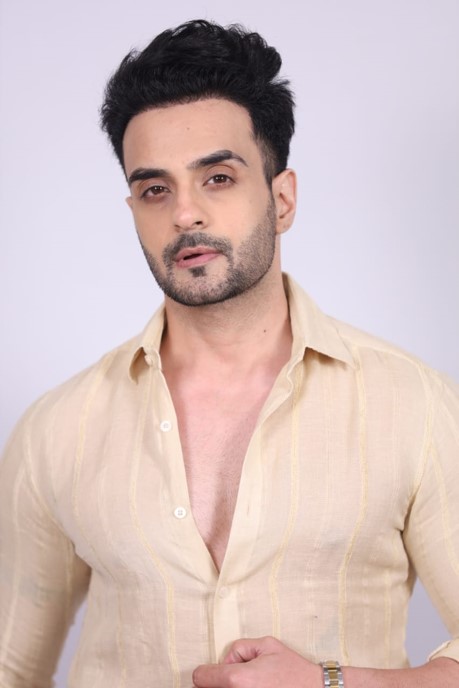 Angad Hasija's Entry in "Kaise Mujhe Tum Mil Gaye" Set to Ignite Drama in Virat and Amruta's Lives