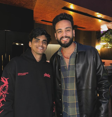 Elvish Yadav Shares Smiling Photo with Sagar Thakur Amidst Police Summons: Brotherhood Prevails