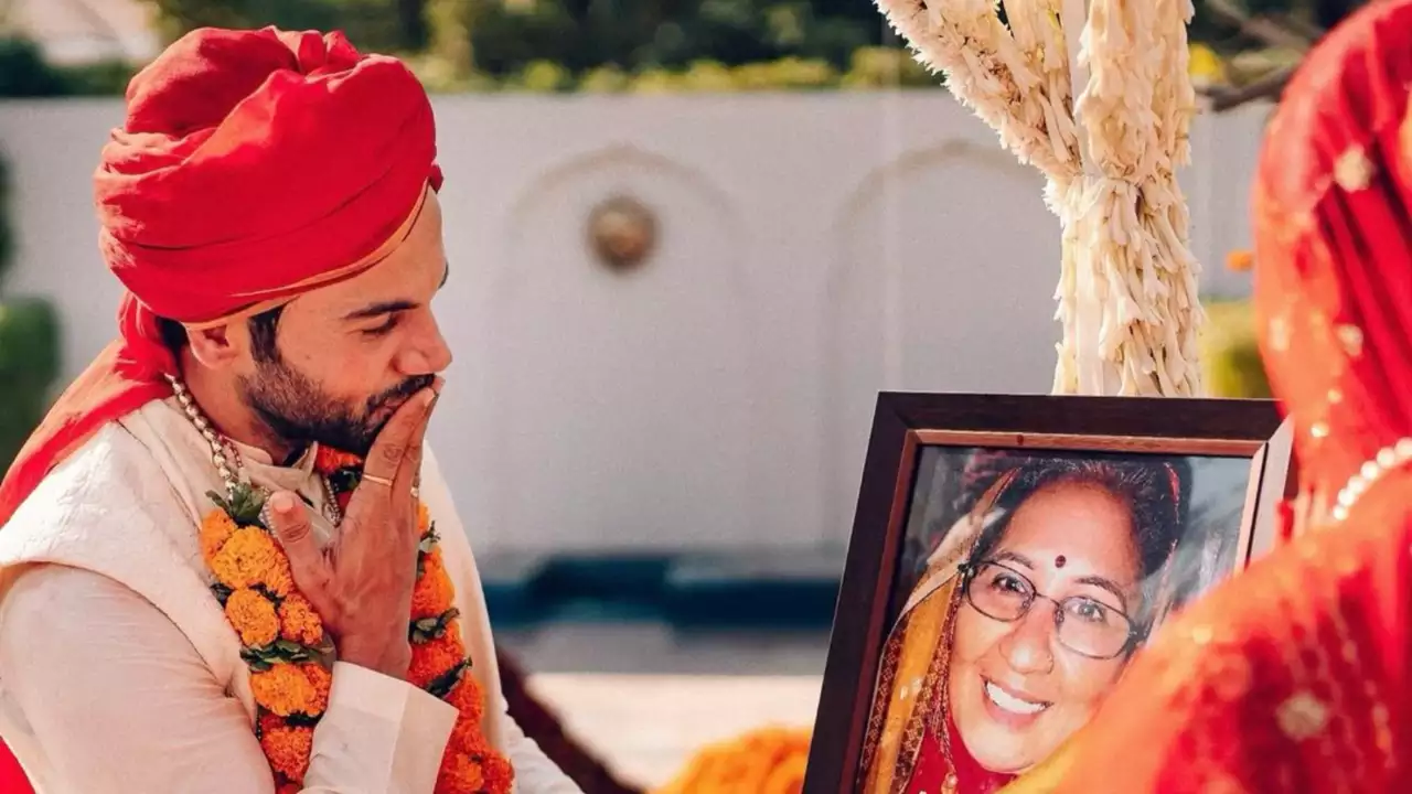 Rajkummar Rao Pays Tribute to Late Mother on 8th Death Anniversary, Shares Touching Wedding Day Pic