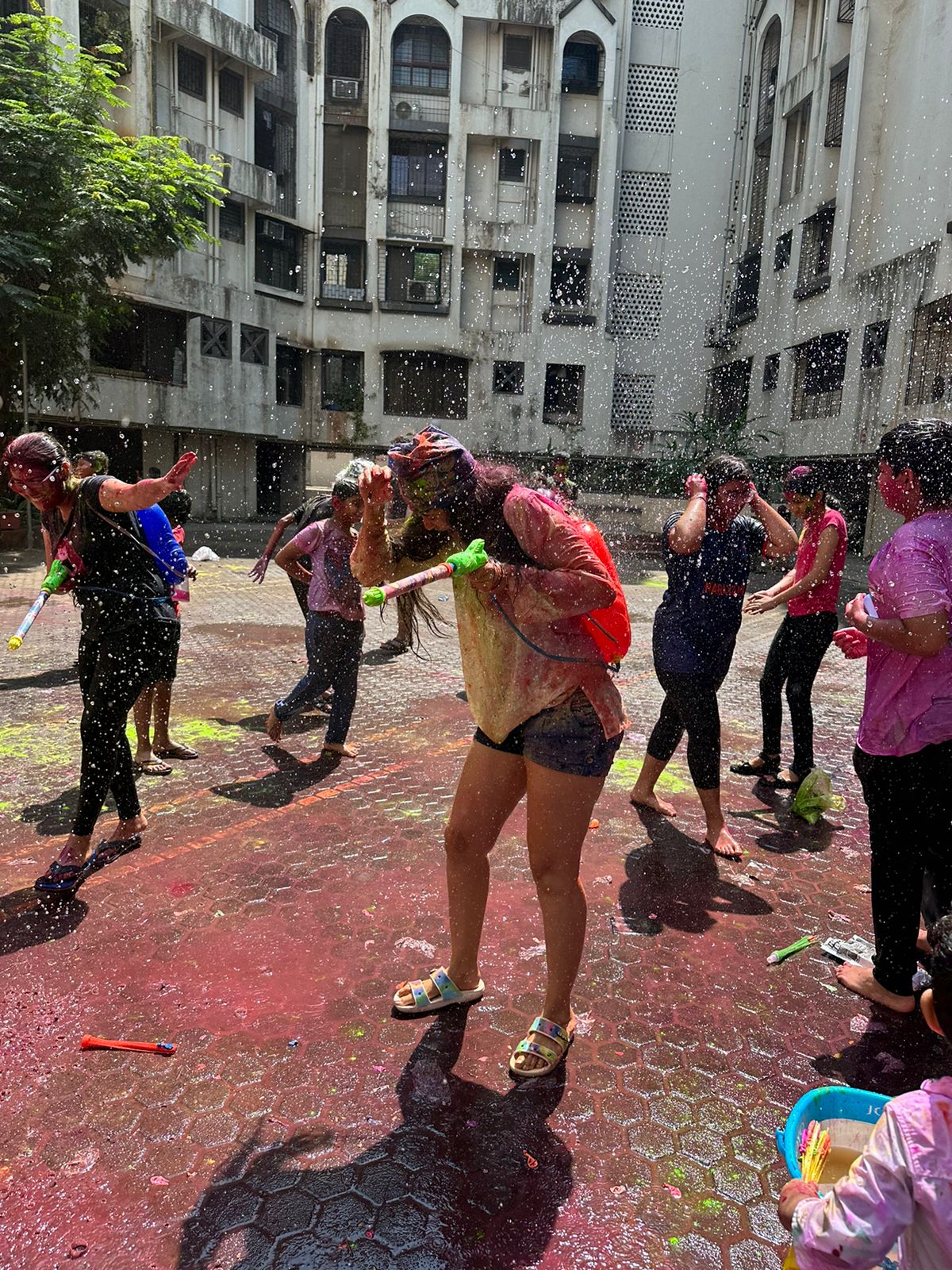 Too Much Fun: Ayesha Singh's Holi celebration this year was all about 'family love', check out these special glimpses