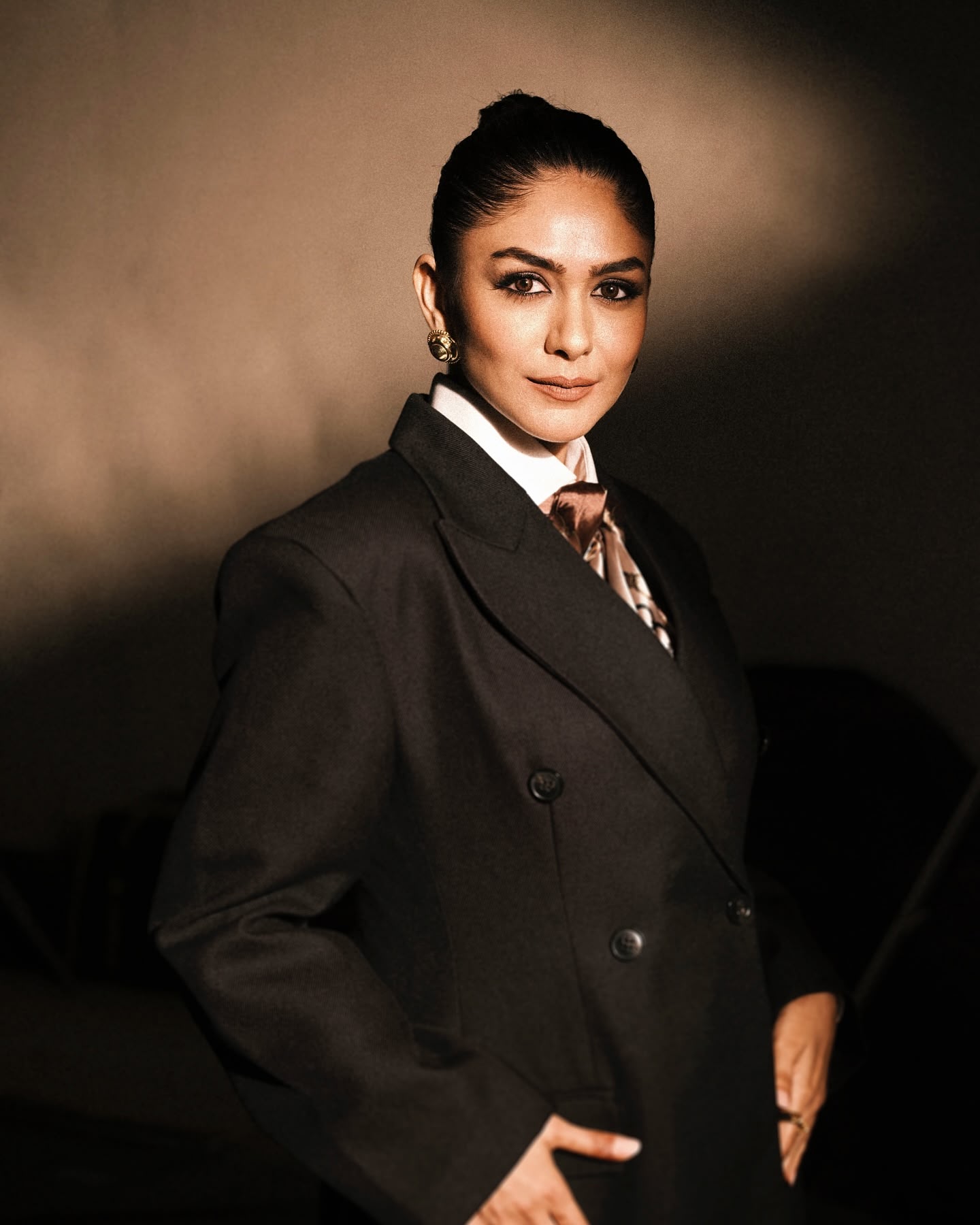 Mrunal Thakur Sizzles in Chic Black Ensemble: The Ultimate Boss Babe