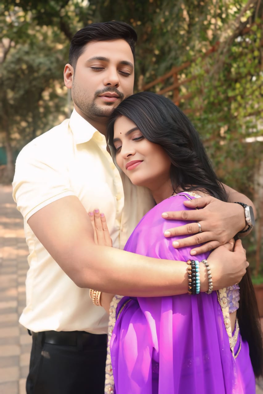 Shalu Singh is shooting a film with Prem Singh for the fifth time, not once or twice.