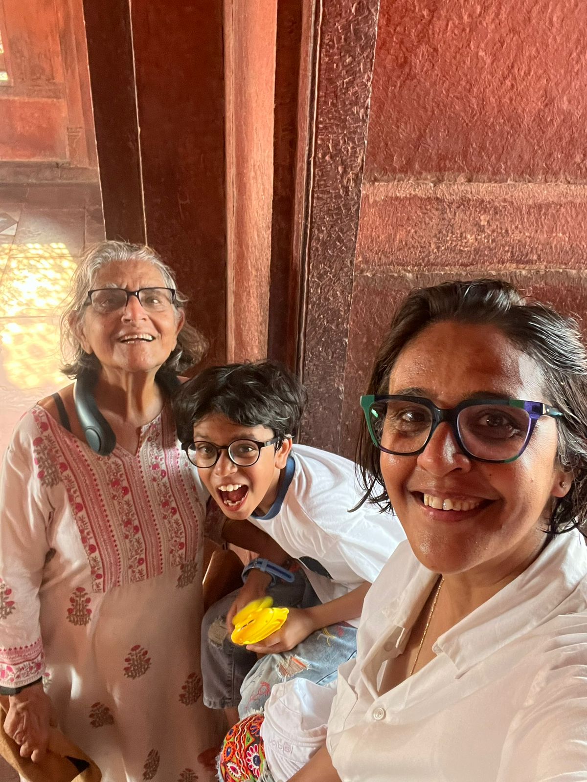 Producer Mitu Pays Heartfelt Tribute to Her Mother, Rekha Kumar, on Mother’s Day