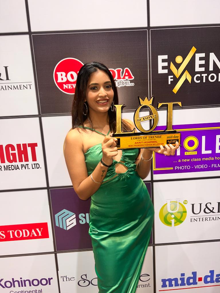 Choti Sardarni Fame, Akriti Agarwal, At the Lords Of Trendz Midday Awards, steals the show by taking home the Most Promising Fashion Influencer